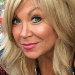 Meet your Posher, Dena